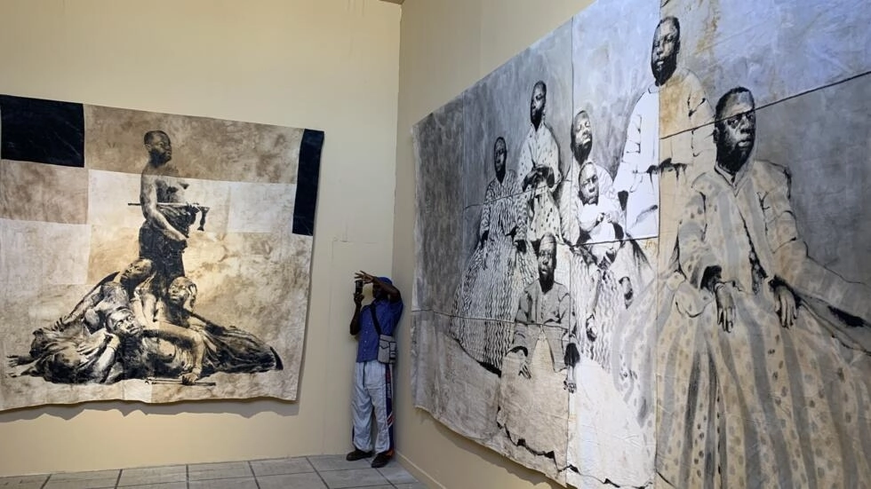 Biennale de Dakar: l’art contemporain africain a-t-il aussi la cote sur le continent?